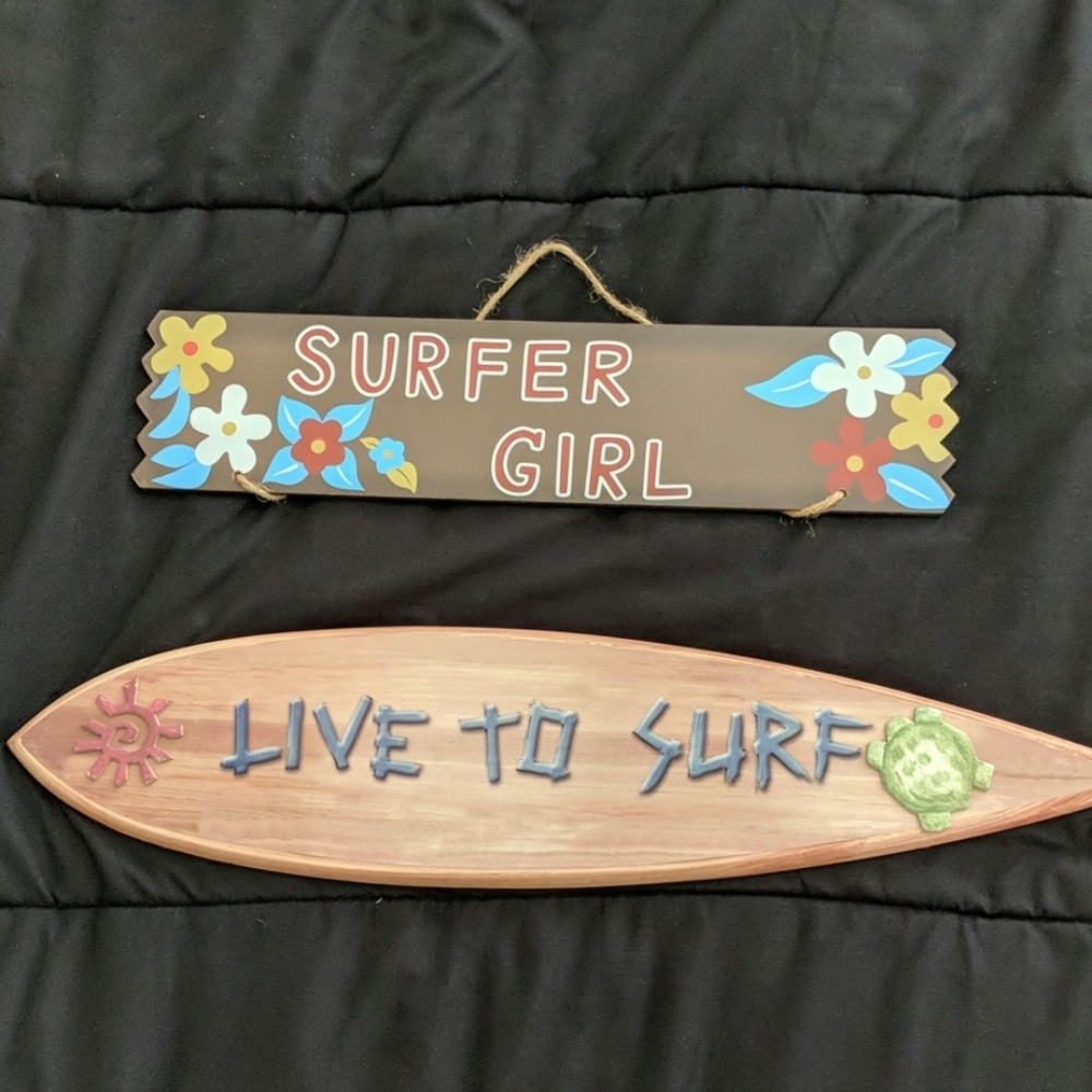Beach-themed Signs